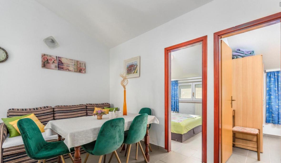 شقة House Lucija بوريتش المظهر الخارجي الصورة